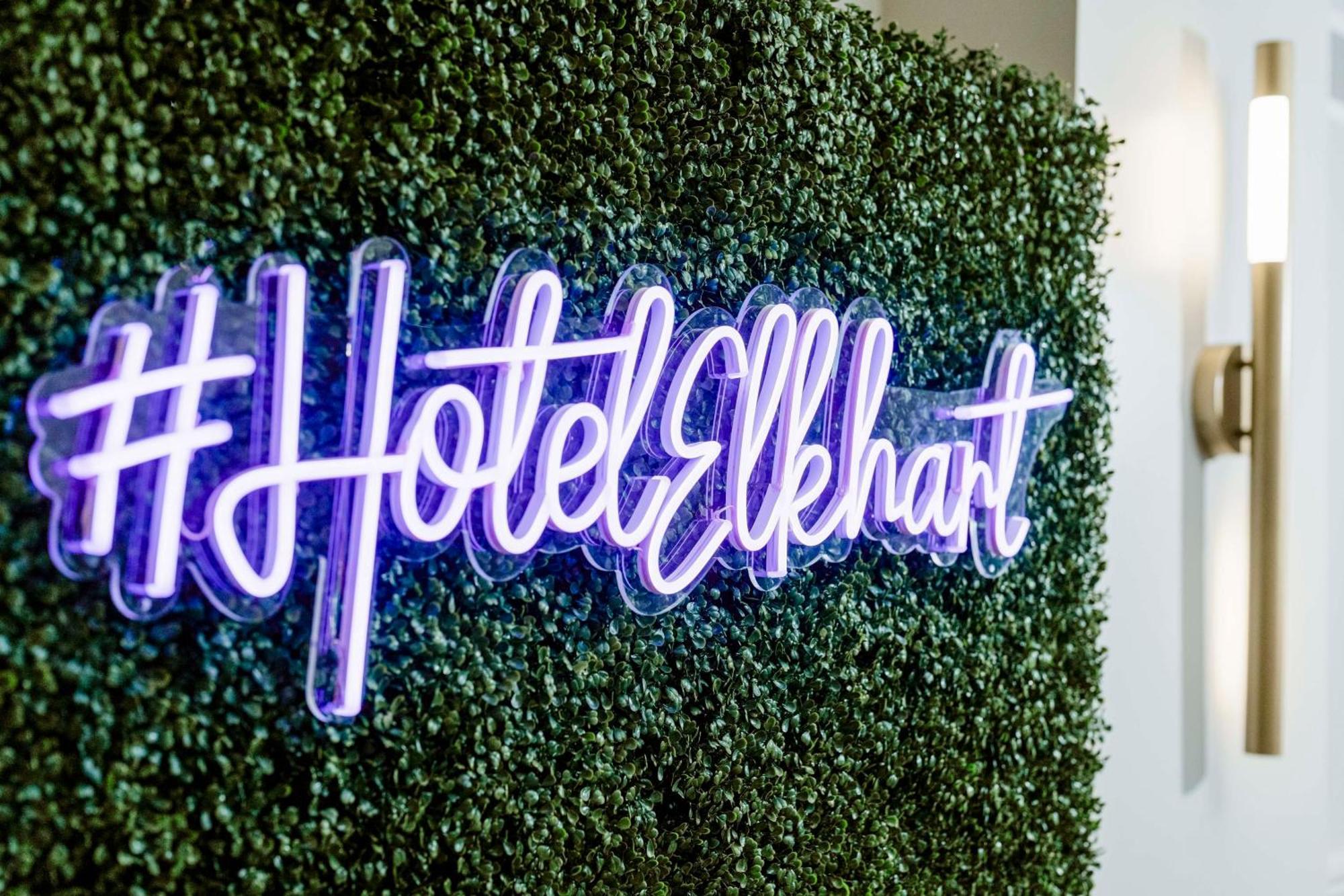 Hotel Elkhart, Tapestry Collection By Hilton ภายนอก รูปภาพ